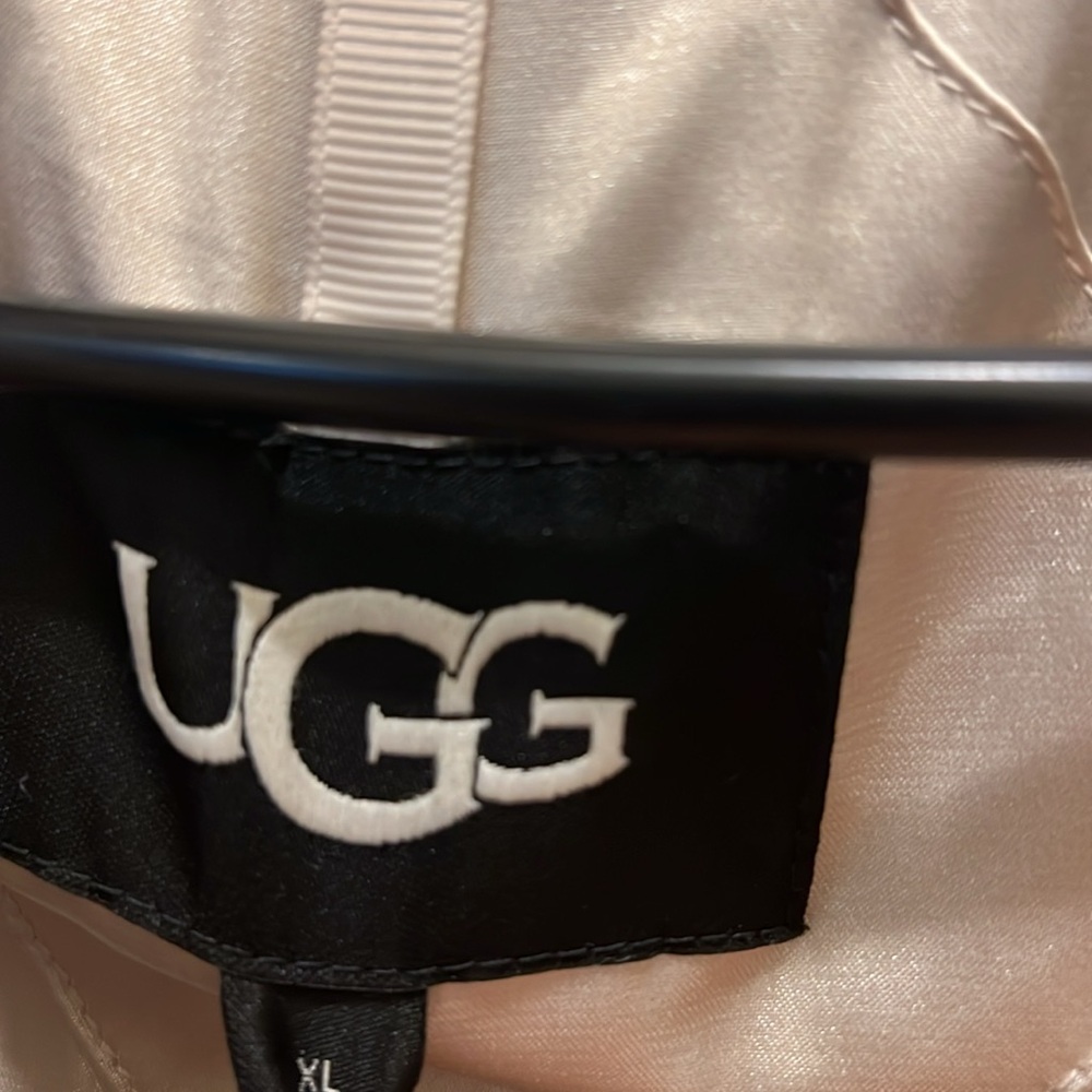 UGG Women’s Frankie UGGfluff Jacket - Picture 4 of 16